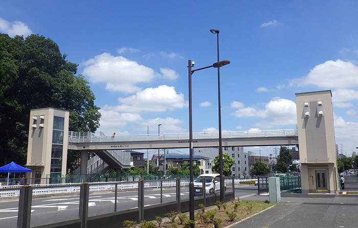 横断歩道橋エレベーター設置